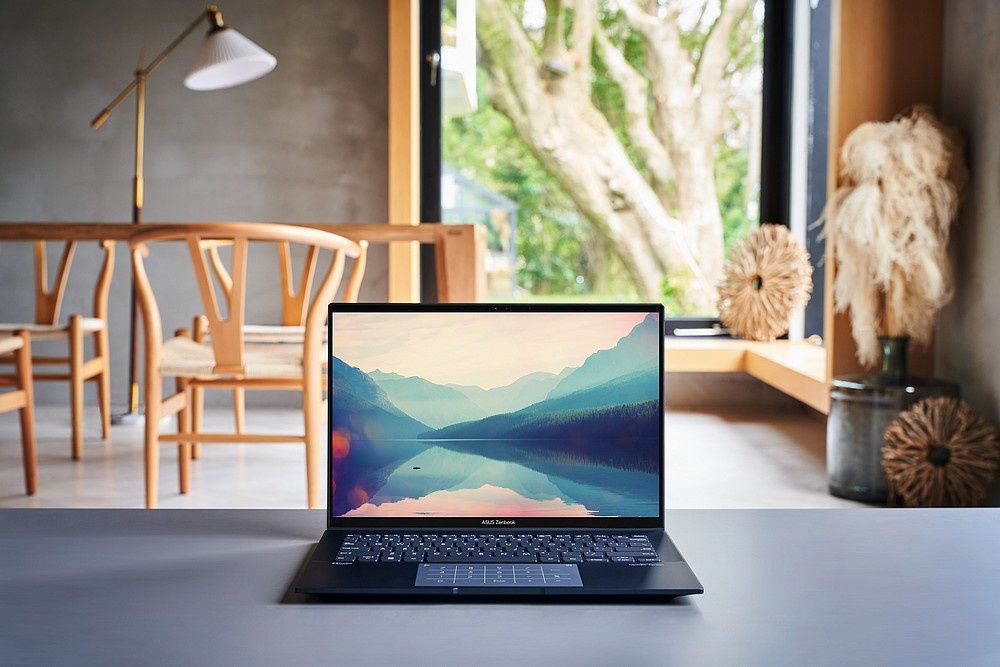 Znakiem rozpoznawczym laptopów ASUS Zenbook będą ekrany OLED