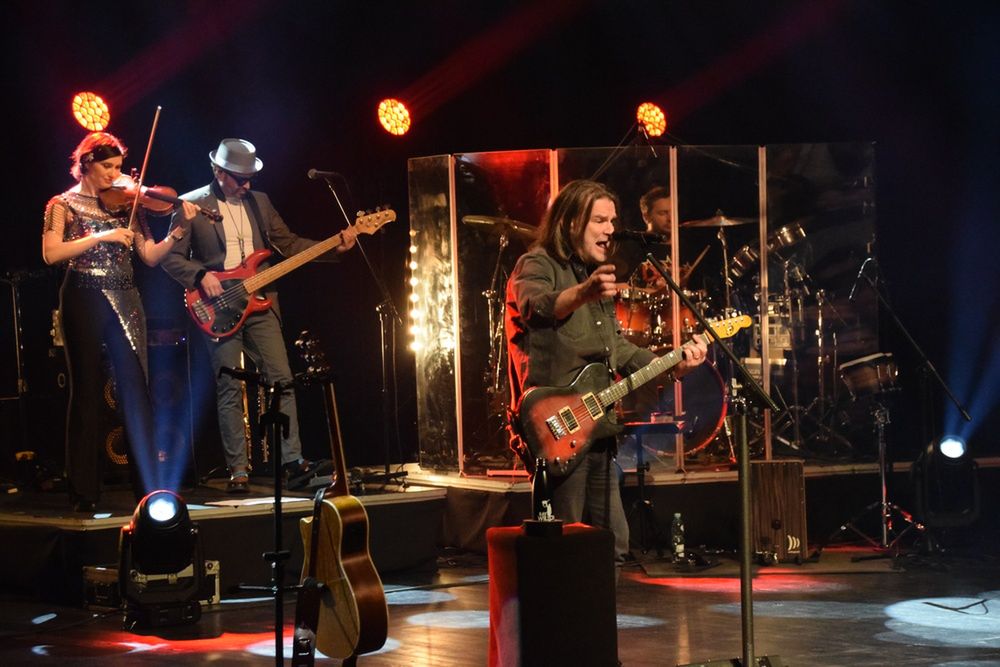 Ray Wilson na scenie CKK Jordanki