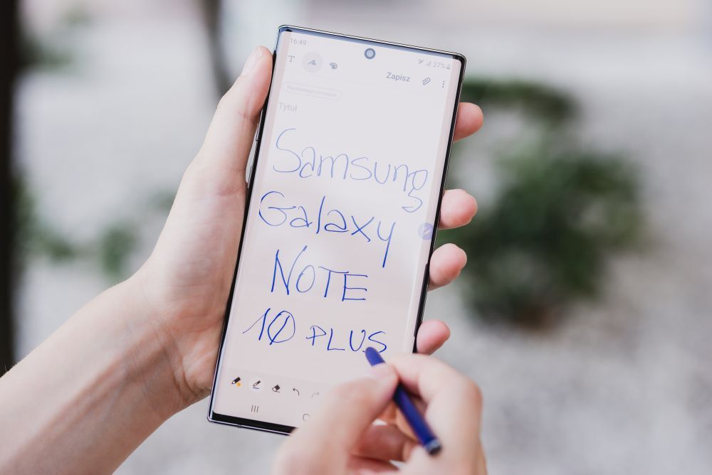 Samsung Galaxy Note 10+ ekran rysik