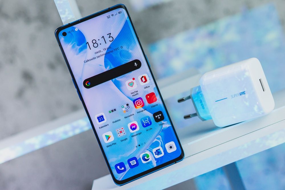 OPPO Reno 4 Pro 5G  i ładowarka
