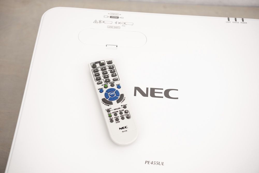 NEC PE455UL sterowanie