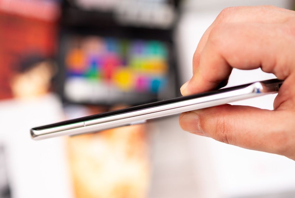 Huawei P40 Pro Plus boczna krawędź bez przycisków