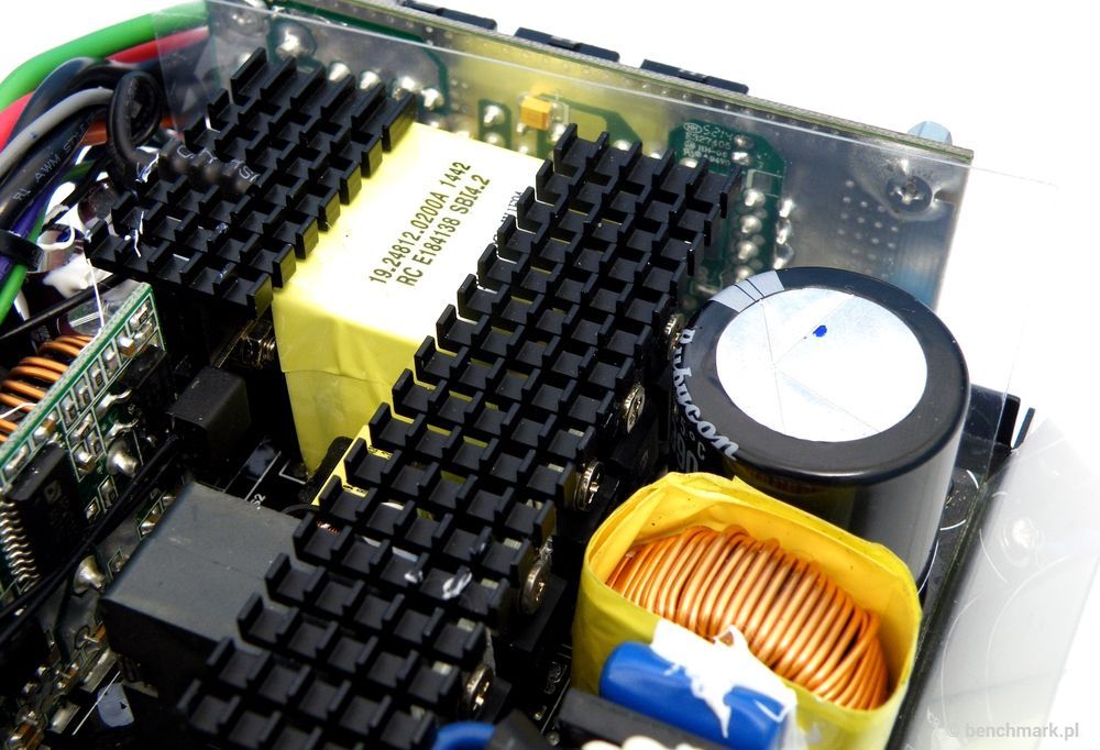 Chieftec Smart SFX-500GD-C zasilacz - wnętrze