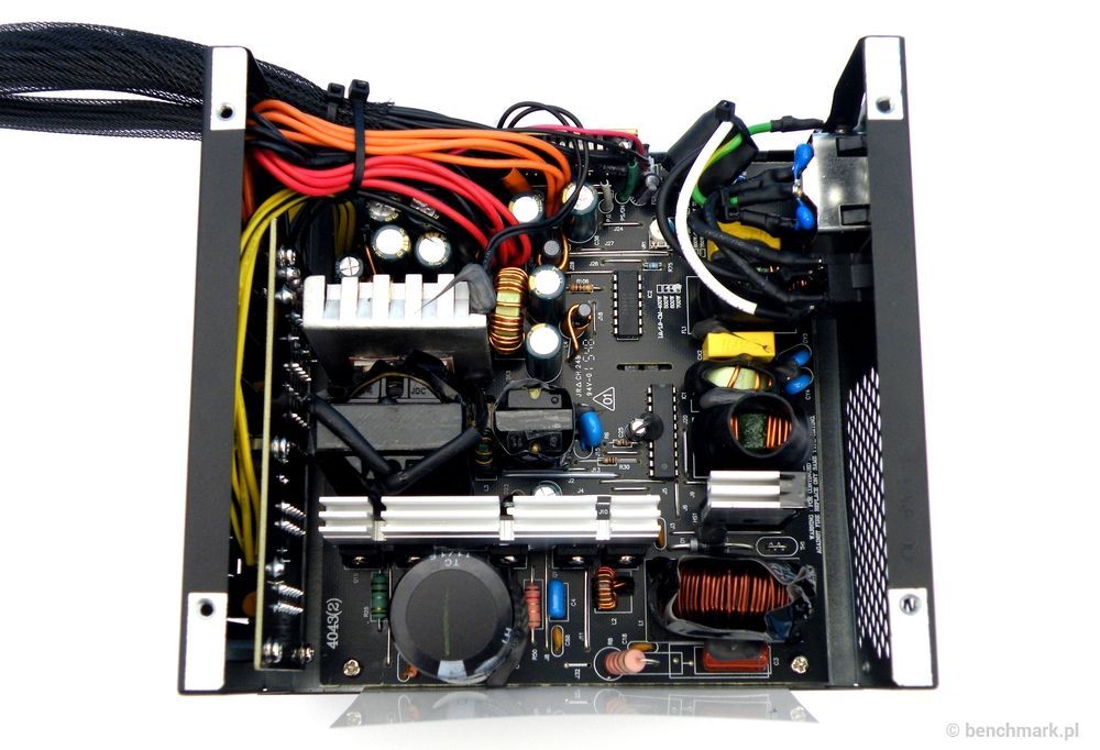 be quiet! Pure Power 9 CM 700W - wnętrze