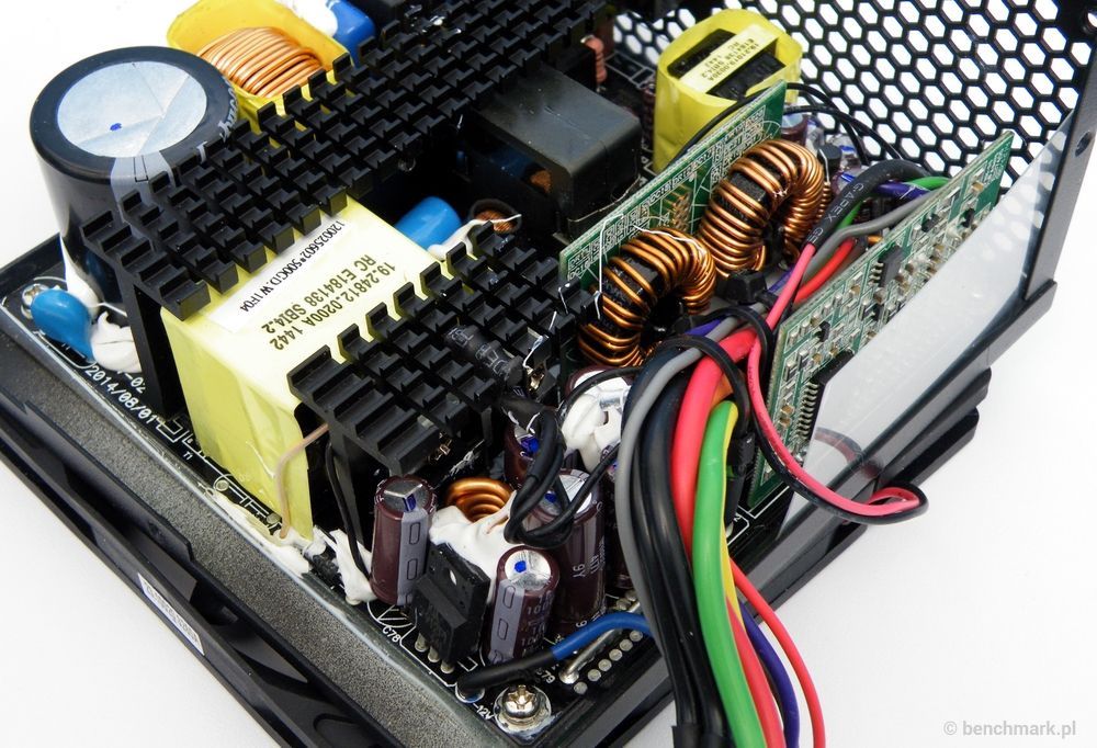 Chieftec Smart SFX-500GD-C zasilacz - wnętrze