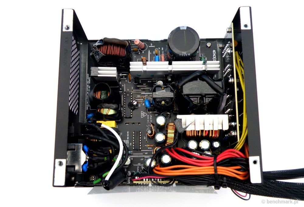 be quiet! Pure Power 9 CM 700W - wnętrze