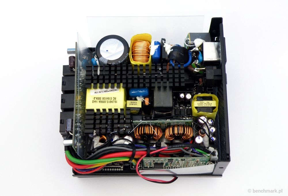 Chieftec Smart SFX-500GD-C zasilacz - wnętrze
