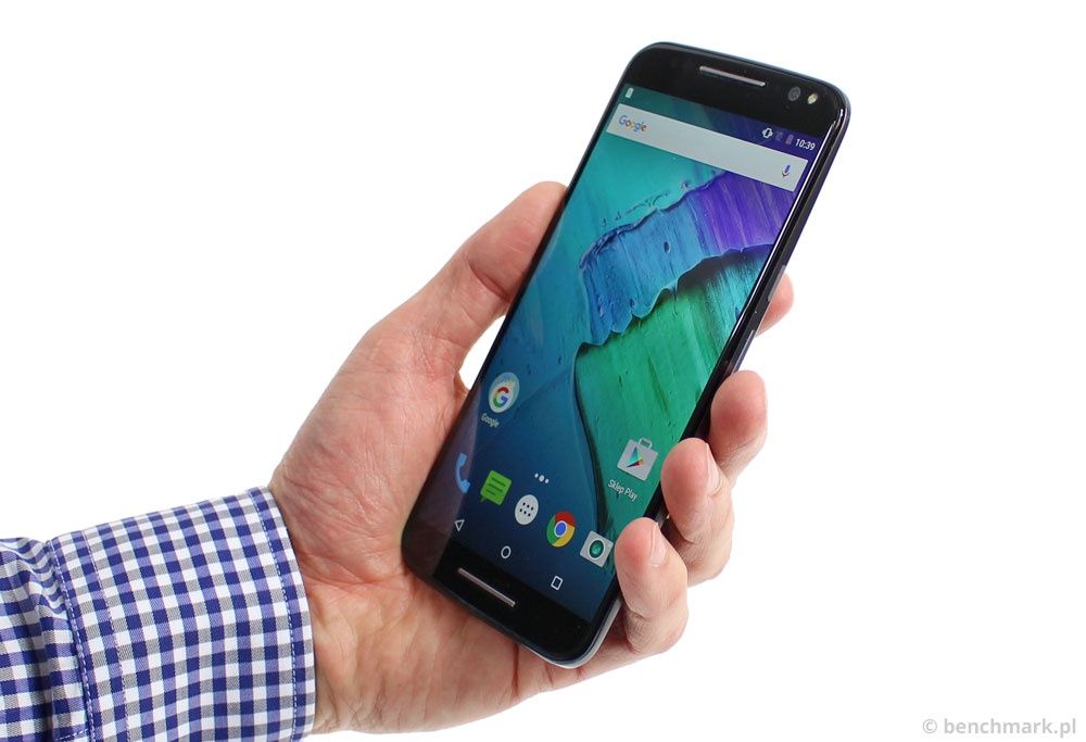 Motorola Moto X Style - w ręce