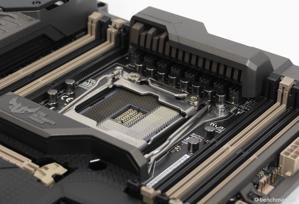 ASUS Sabertooth X99
