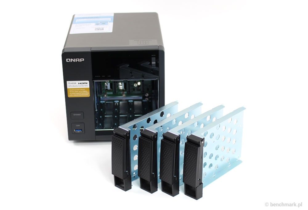 QNAP TS453A