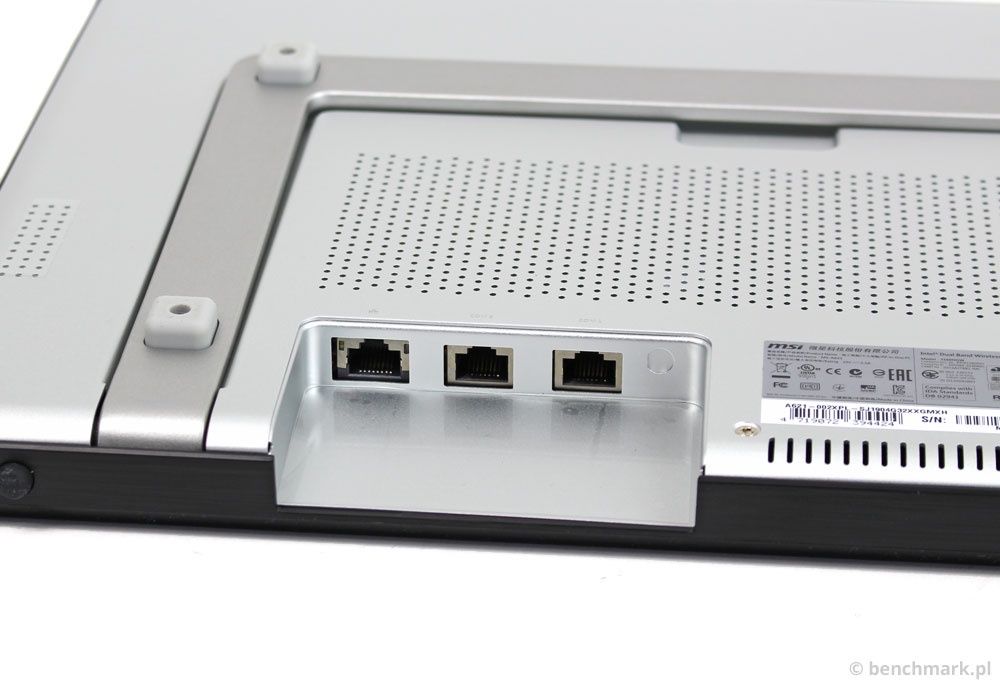 MSI AP16 Flex złącza tył