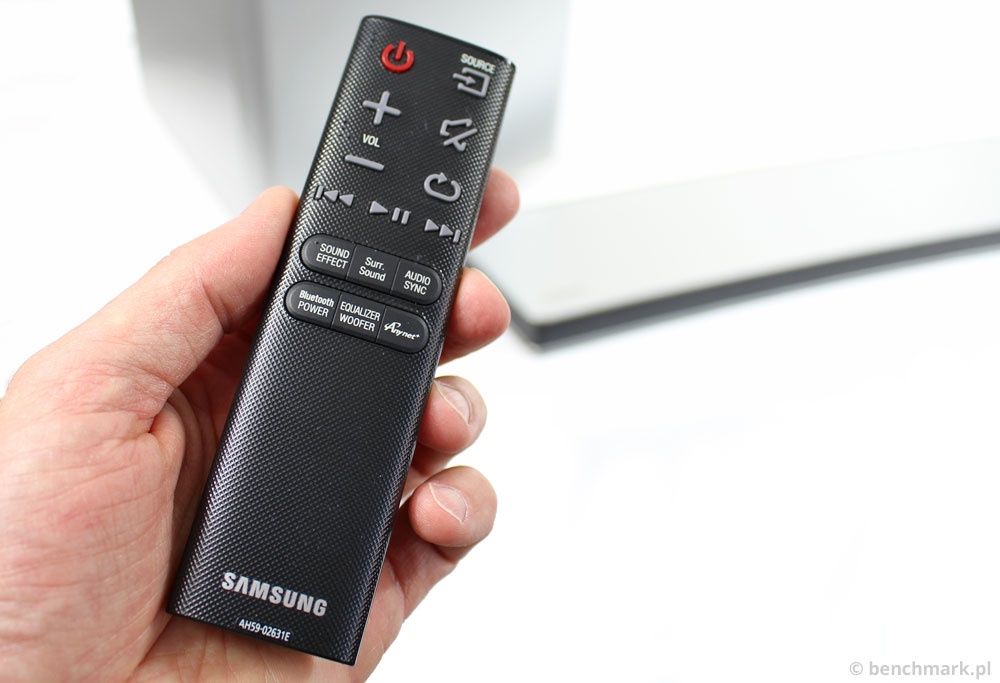 Samsung Curved Soundbar H7501 - pilot