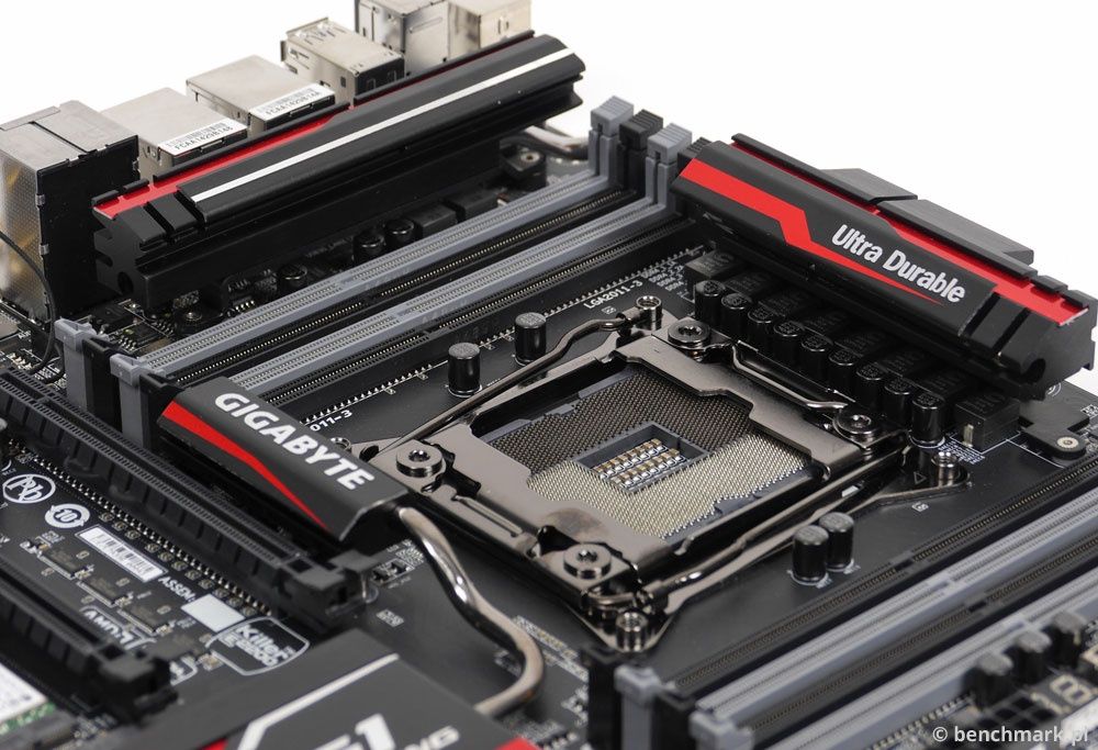 GIGABYTE GA-X99-Gaming 7 Wi-Fi