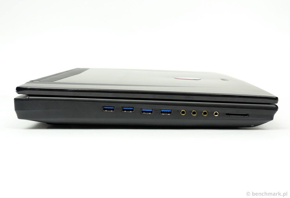 MSI GT72 2QE Dominator Pro lewy bok