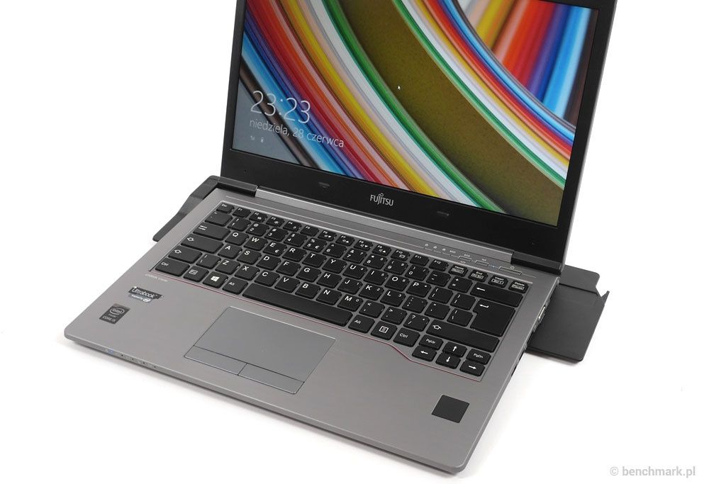 Fujitsu Lifebook U745