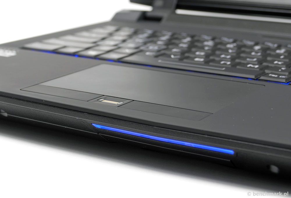 Hyperbook X15 touchpad