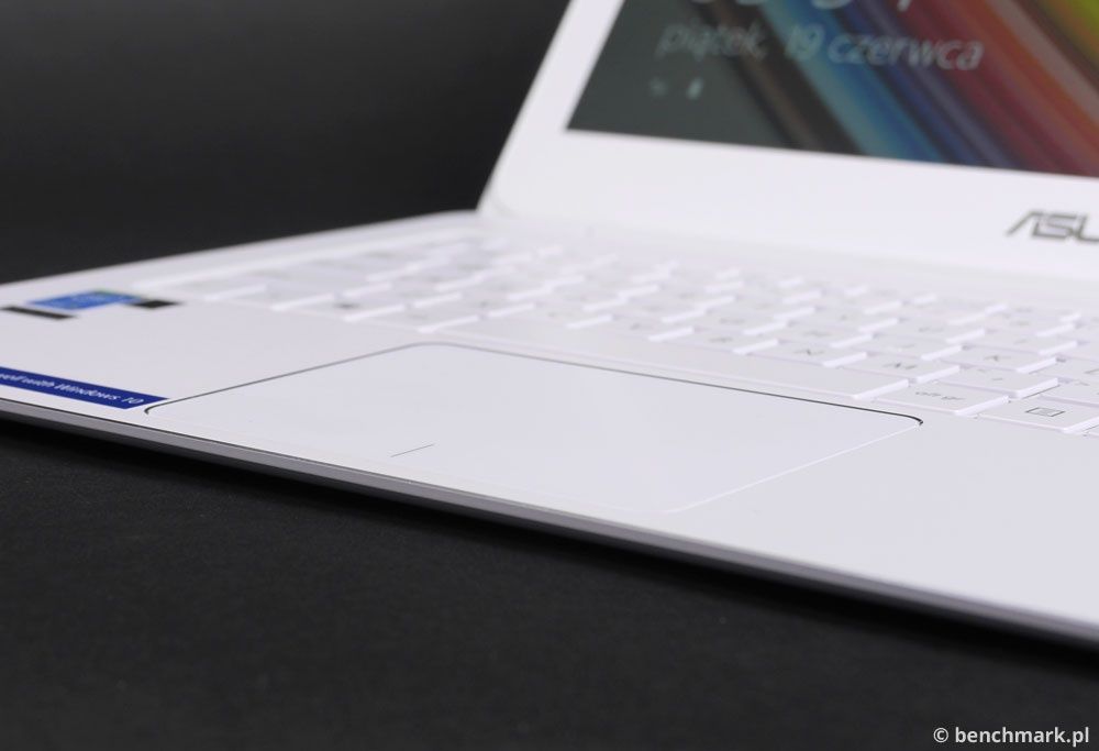 Asus Zenbook UX305FA touchpad