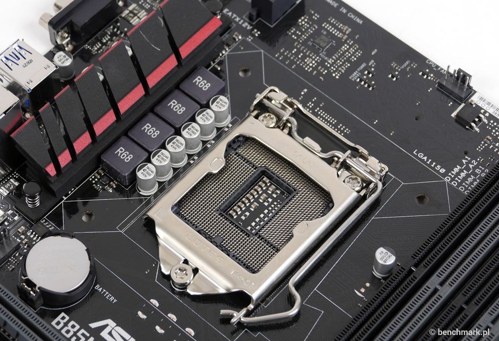 ASUS B85M-Gamer - socket