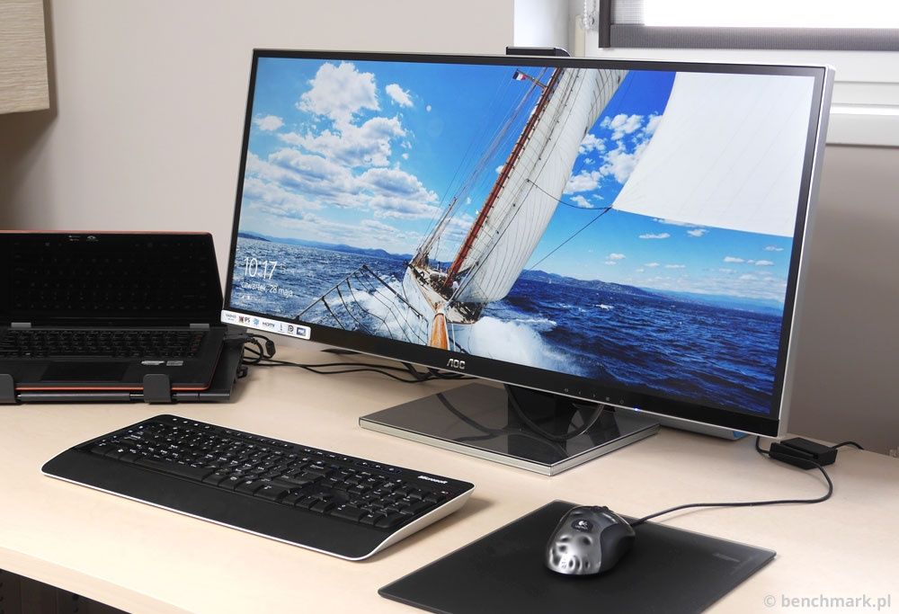 AOC U3477PQU z ukosa