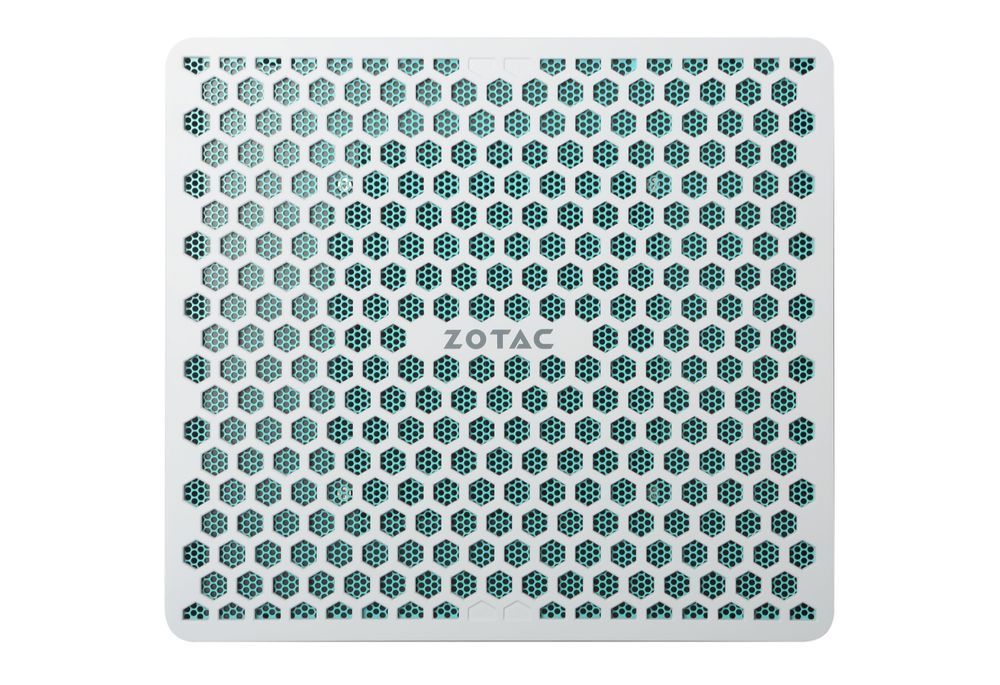 Zotac Magnus EN980 komputer mini-PC