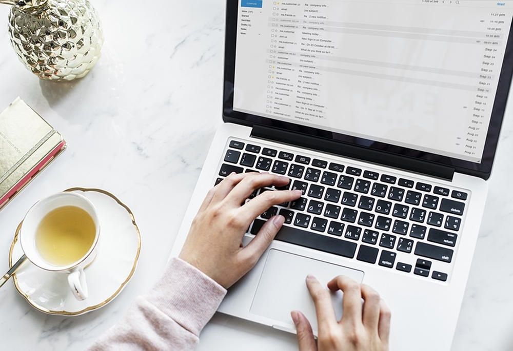 E-mail laptop