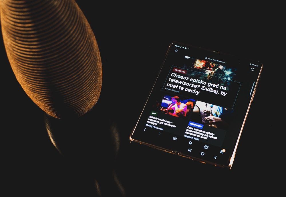 Samsung Galaxy Z Fold 2 czernie