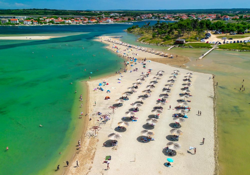 Kraljičina - Plaża Królowej w miejscowości Nin w Chorwacji