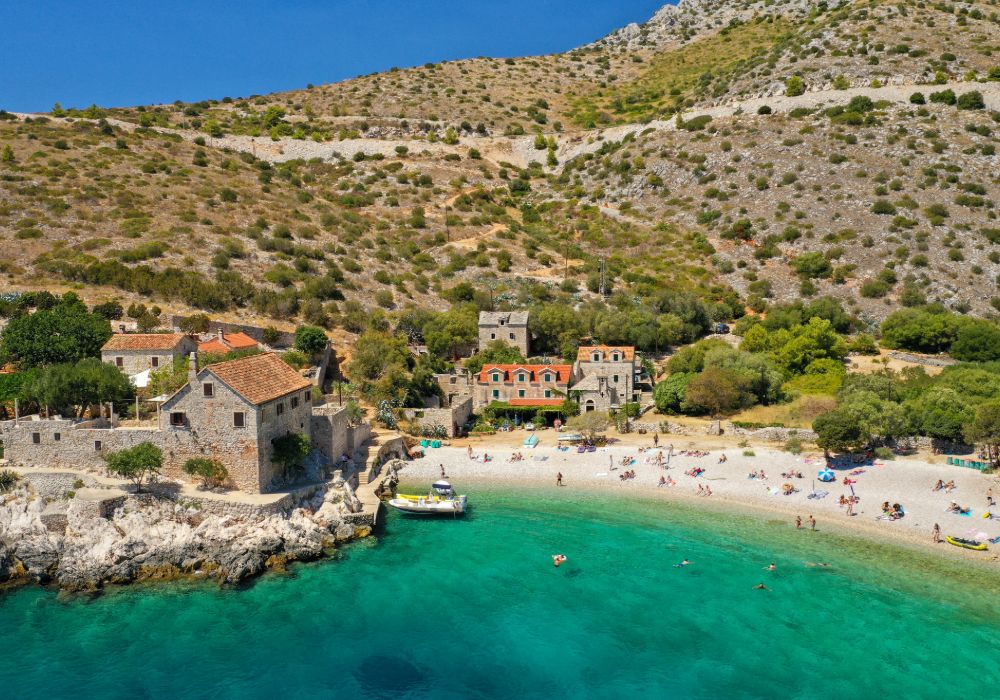 Plaża Dubovica na chorwackiej wyspie Hvar