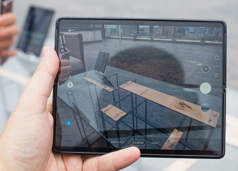 Samsung Galaxy Z Fold 2 fotografowanie