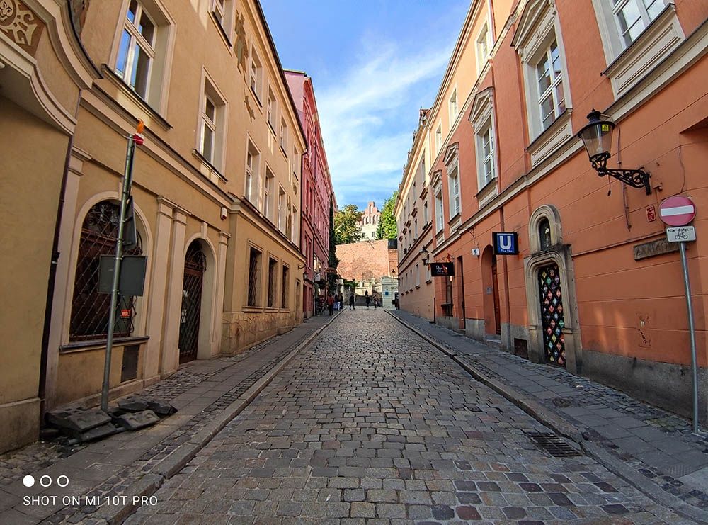 aparat tylny, ultraszerokokątny
