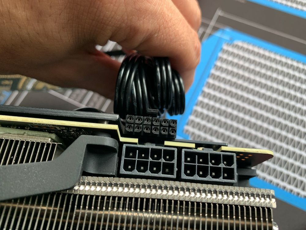 SeaSonic - adapter NVIDIA 12-pin PCIe Molex Micro-Fit 3.0