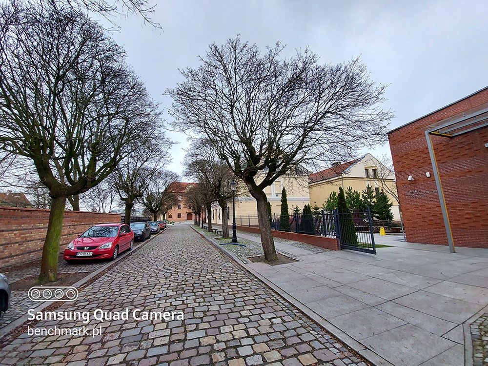 aparat tylny, ultraszerokokątny