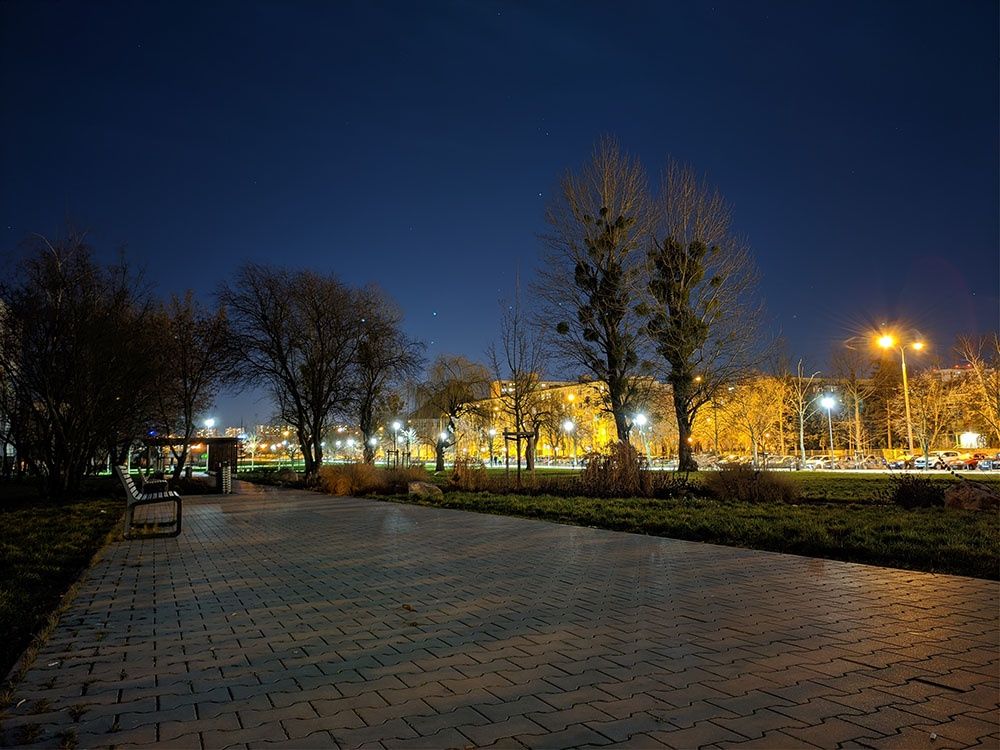 GCAM - aparat tylny, podstawowy, tryb nocny