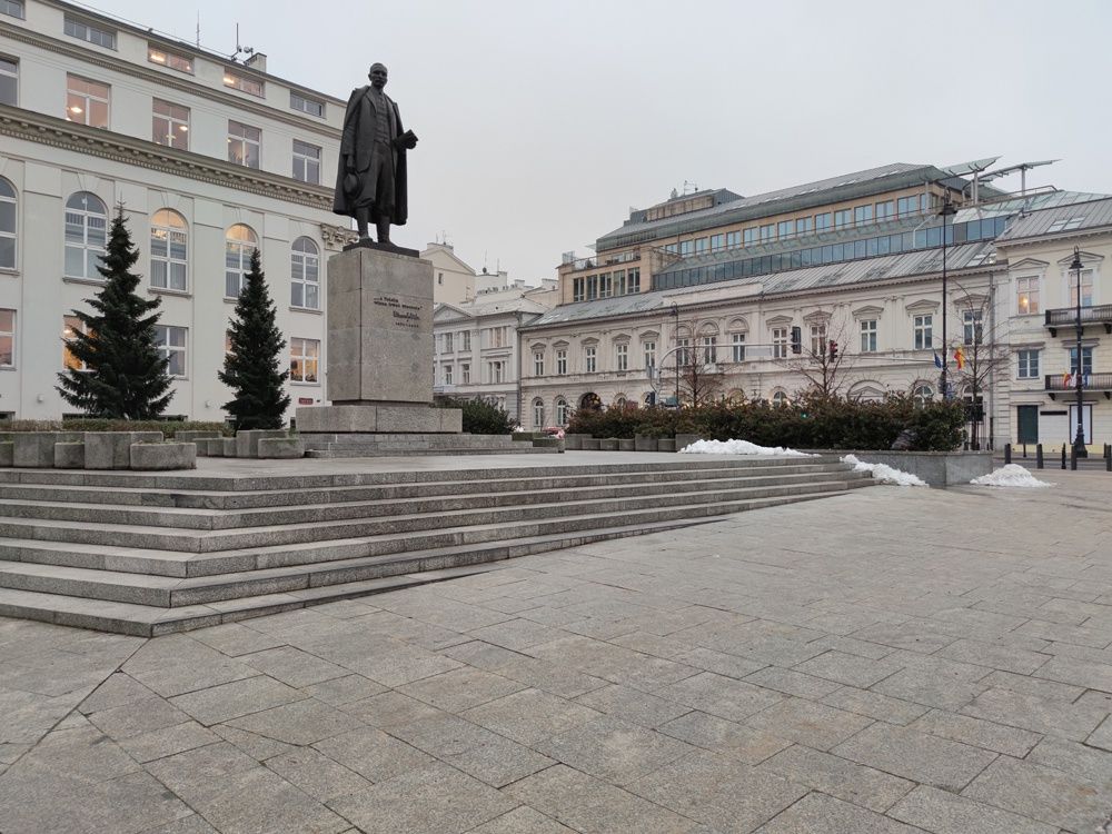 Xiaomi Mi 10T - przykład pomnik