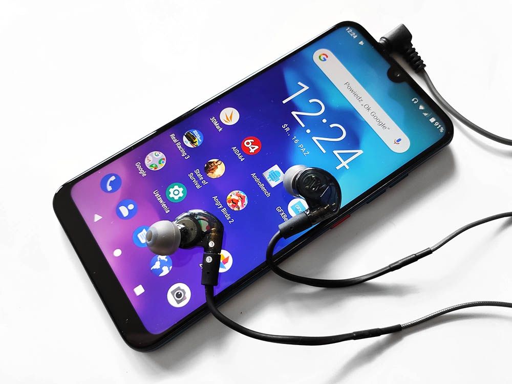 ZTE Blade V10 Vita - ze słuchawkami