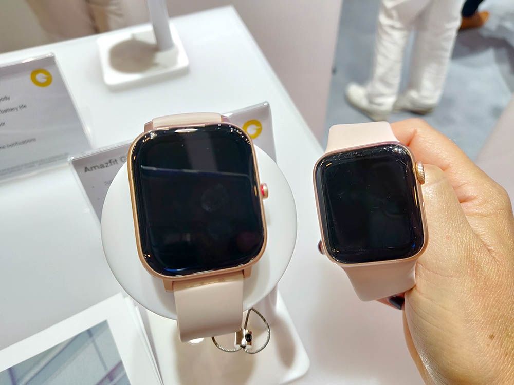 Apple Watch vs Xiaomi Watch