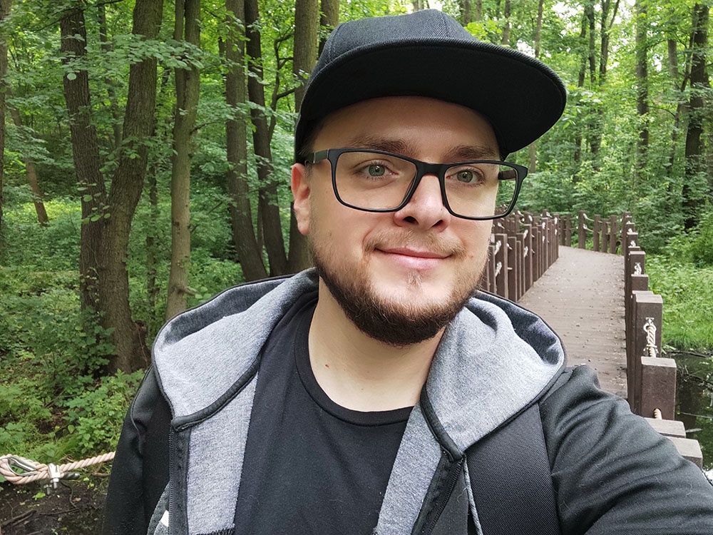 aparat przedni, bez efektu rozmytego tła