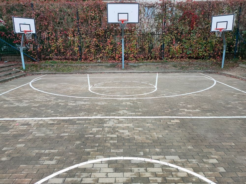 Boisko osiedlowe do koszykówki