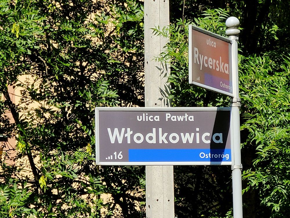 aparat tylny, zoom hybrydowy 10x