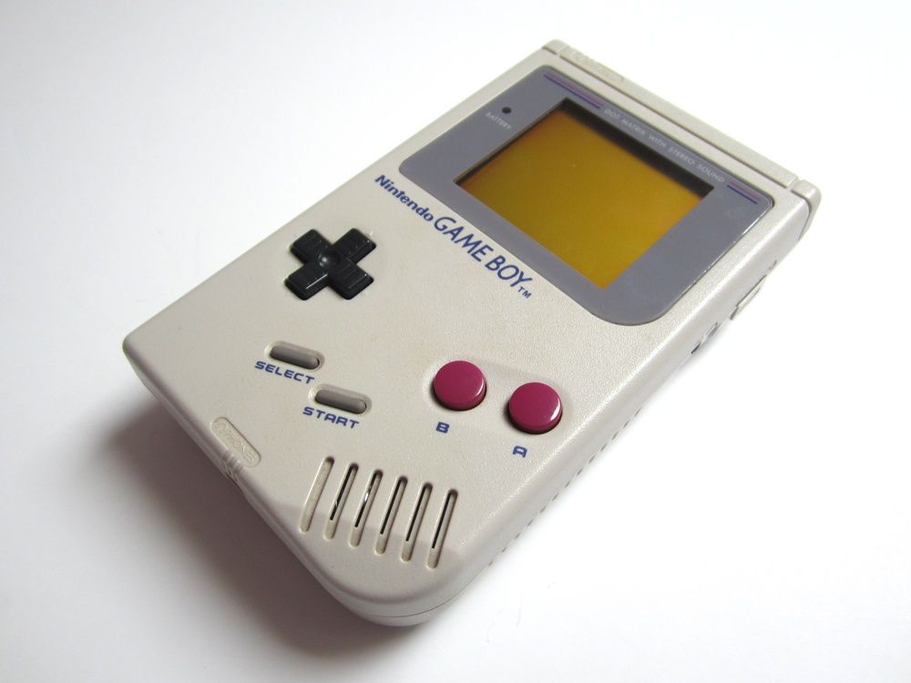 Granie w kieszeni - Gameboy - kieszonkowa cegła