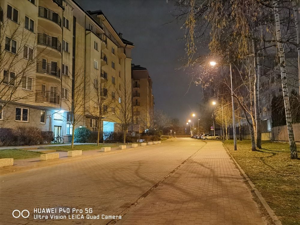 Huawei P40 Pro nocne szeroko