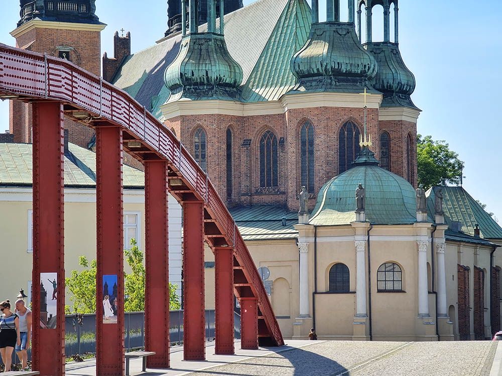 teleobiektyw (powiększenie optyczne 5x)