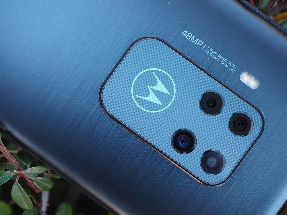 Motorola One Zoom widok aparaty tylne
