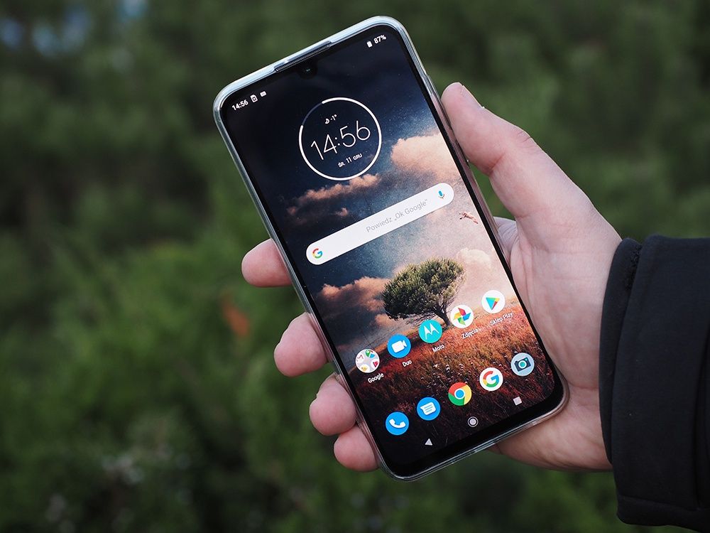Motorola One Zoom dłoń