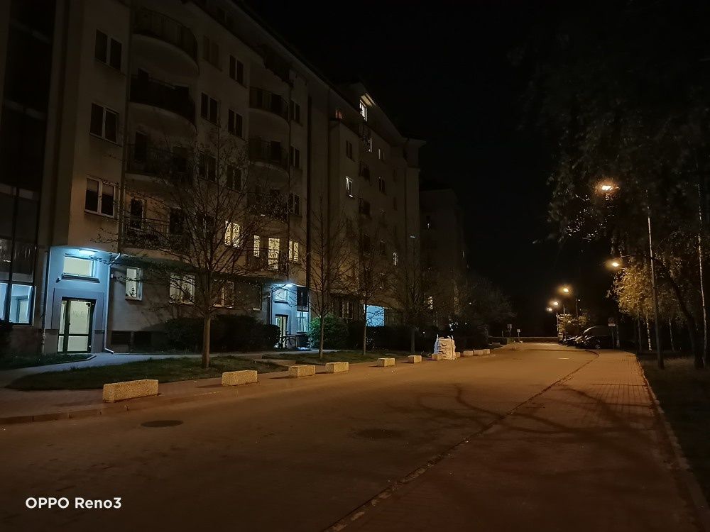 Oppo Reno 3 - zdjęcie nocne tryb normalny
