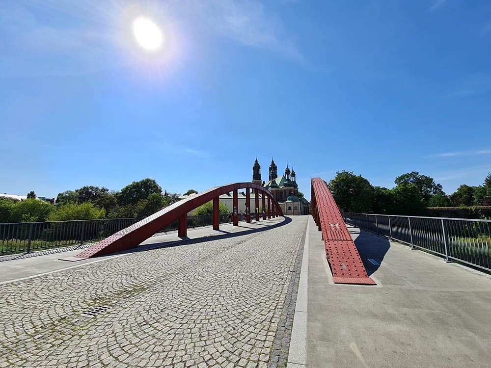 aparat ultraszerokokątny (powiększenie 0,5x)