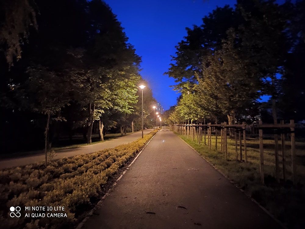 Xiaomi Mi Note 10 Lite - tryb nocny