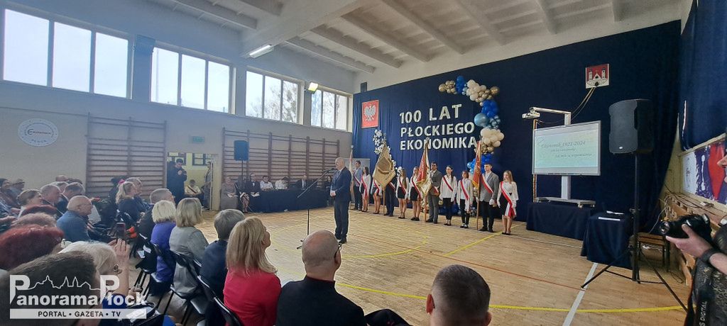 100-lecie i troszeczkę Zespołu Szkół Ekonomiczno-Kupieckich w Płocku