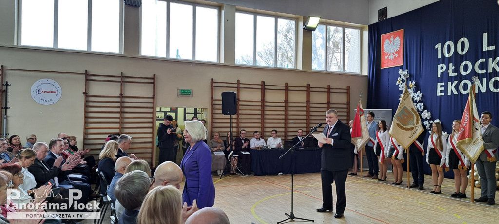 100-lecie i troszeczkę Zespołu Szkół Ekonomiczno-Kupieckich w Płocku