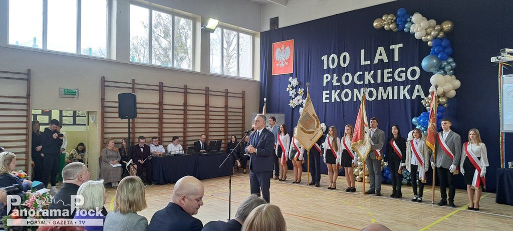 100-lecie i troszeczkę Zespołu Szkół Ekonomiczno-Kupieckich w Płocku